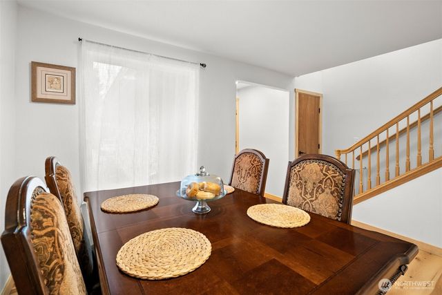 3931 NW Fairway Lane, Bremerton, WA 98312