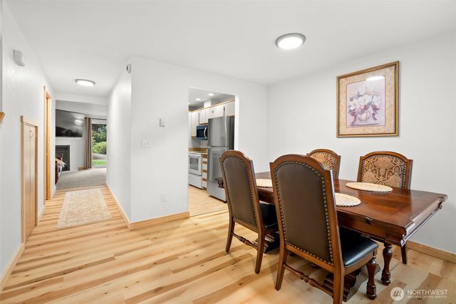 3931 NW Fairway Lane, Bremerton, WA 98312