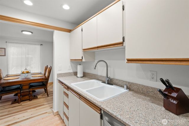 3931 NW Fairway Lane, Bremerton, WA 98312