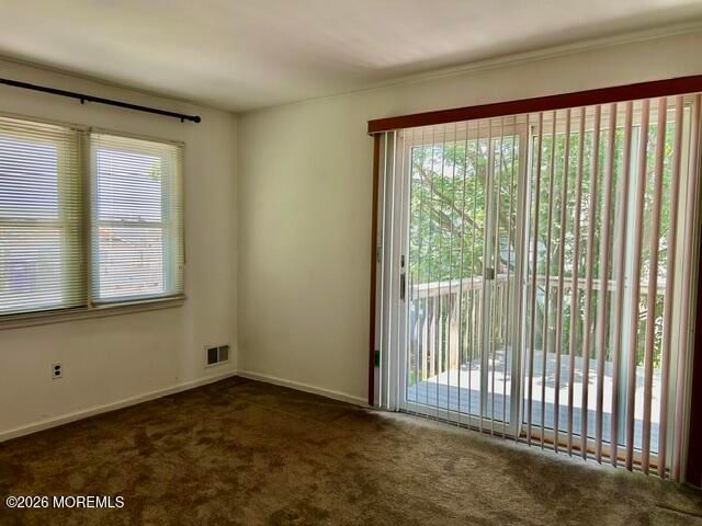 33 Freeman Court, Toms River, NJ 08753