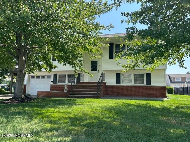 33 Freeman Court, Toms River, NJ 08753
