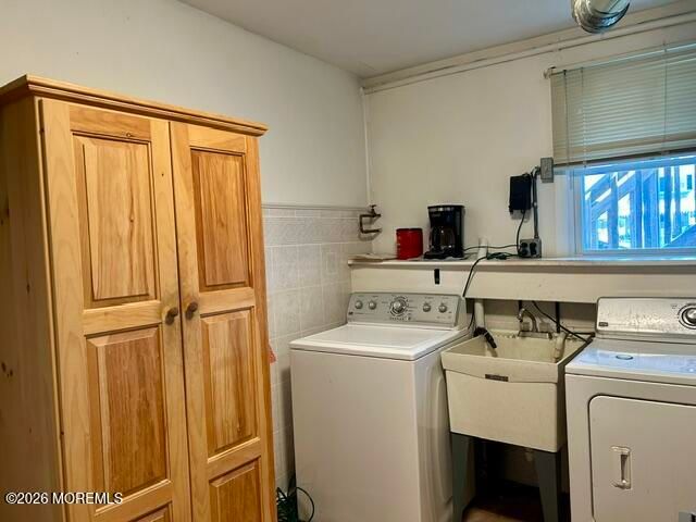 33 Freeman Court, Toms River, NJ 08753