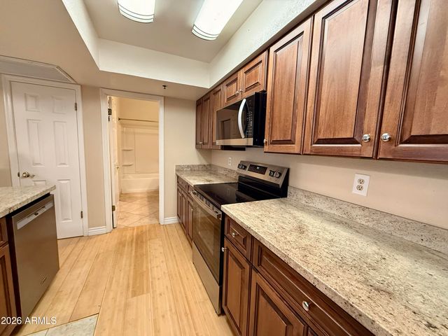 100 E FILLMORE Street 114, Phoenix, AZ 85004