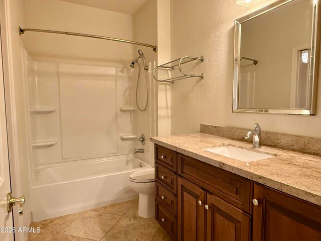 100 E FILLMORE Street 114, Phoenix, AZ 85004