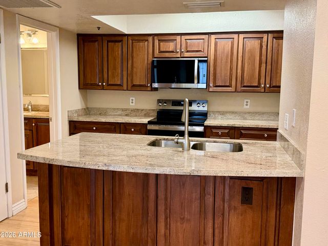 100 E FILLMORE Street 114, Phoenix, AZ 85004