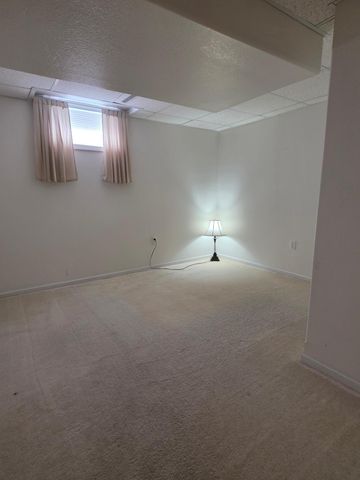 2713 4th Avenue S, Moorhead, MN 56560