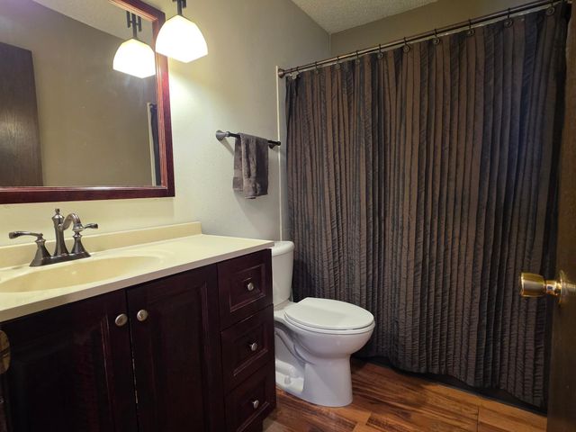 2713 4th Avenue S, Moorhead, MN 56560