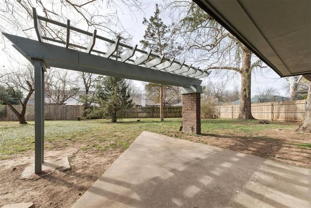 2518 Acacia Court, Norman, OK 73072