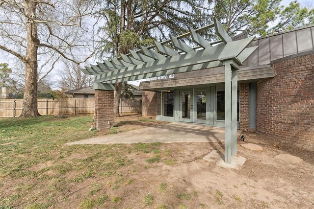 2518 Acacia Court, Norman, OK 73072