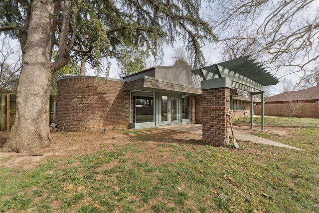 2518 Acacia Court, Norman, OK 73072