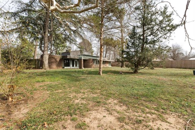 2518 Acacia Court, Norman, OK 73072