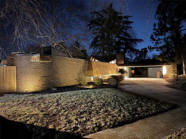 2518 Acacia Court, Norman, OK 73072