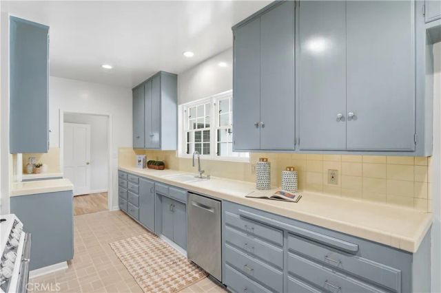 2214 N Westwood, Santa Ana, CA 92706