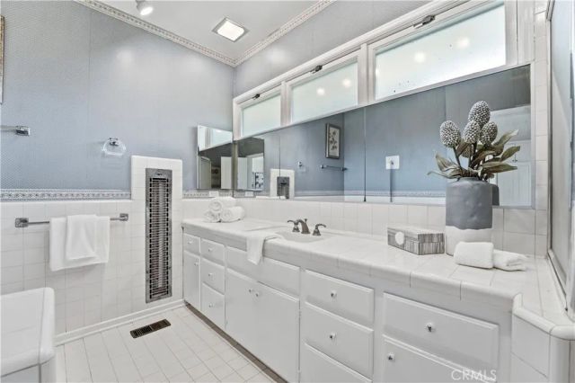2214 N Westwood, Santa Ana, CA 92706