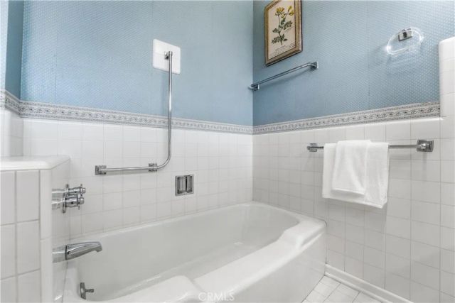 2214 N Westwood, Santa Ana, CA 92706