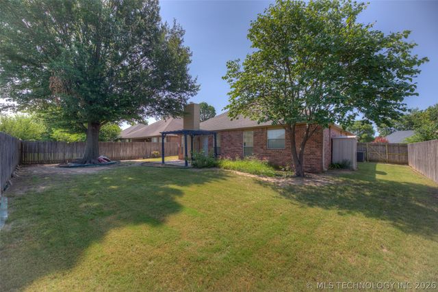 19719 E 45th Street, Broken Arrow, OK 74014