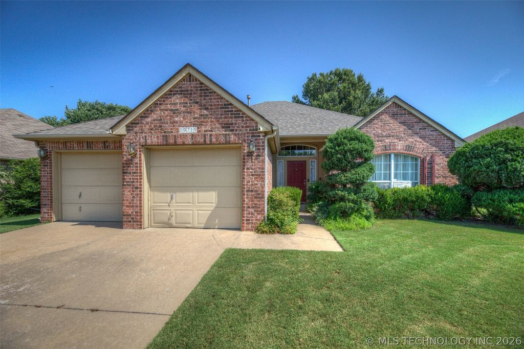 19719 E 45th Street, Broken Arrow, OK 74014