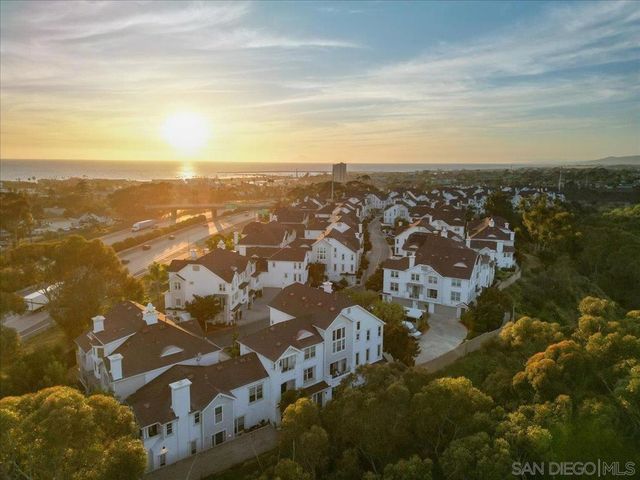 750 Harbor Cliff Way 102, Oceanside, CA 92054