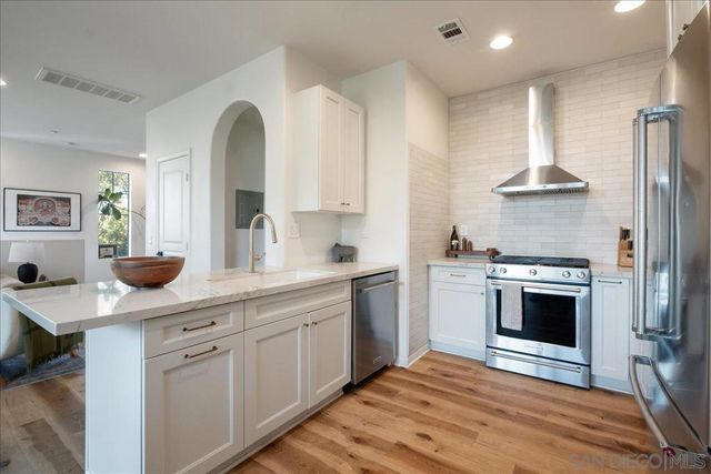 750 Harbor Cliff Way 102, Oceanside, CA 92054