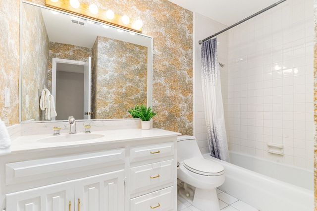 2945 Country Place Circle, Carrollton, TX 75006