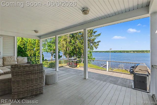 5118 S Shore Drive, Whitehall, MI 49461