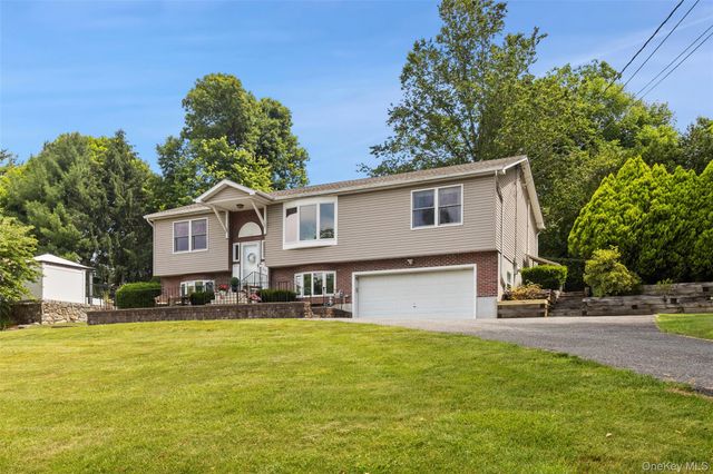 26 Pugsley Parkway, Cortlandt Manor, NY 10567
