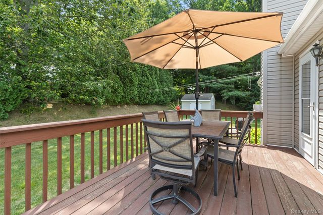 26 Pugsley Parkway, Cortlandt Manor, NY 10567