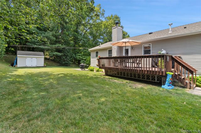 26 Pugsley Parkway, Cortlandt Manor, NY 10567