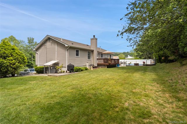 26 Pugsley Parkway, Cortlandt Manor, NY 10567