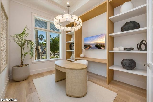 493 8th AVE S, Naples, FL 34102