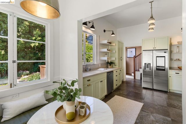 2811 Parker St, Berkeley, CA 94704
