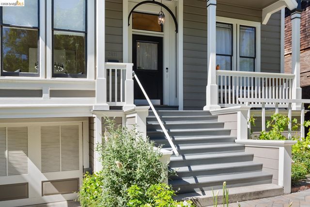 2811 Parker St, Berkeley, CA 94704