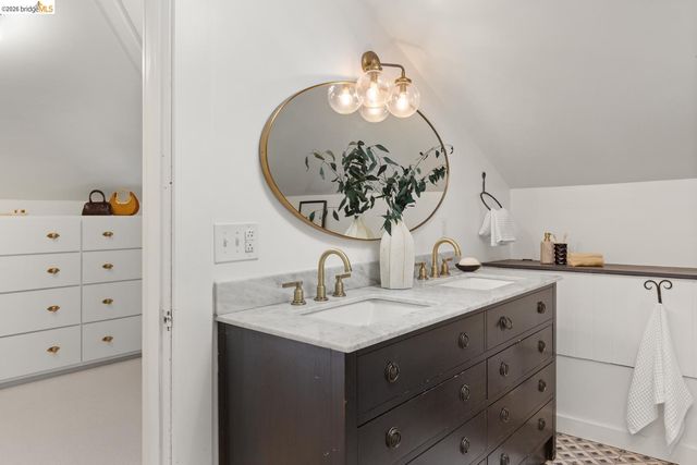 2811 Parker St, Berkeley, CA 94704