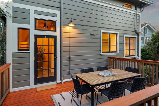 2811 Parker St, Berkeley, CA 94704
