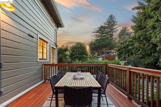 2811 Parker St, Berkeley, CA 94704