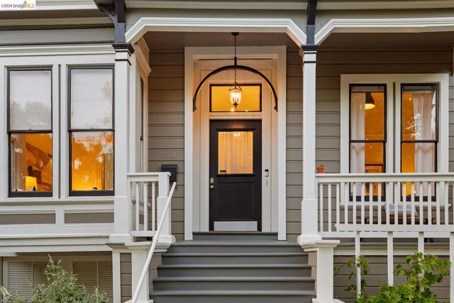 2811 Parker St, Berkeley, CA 94704