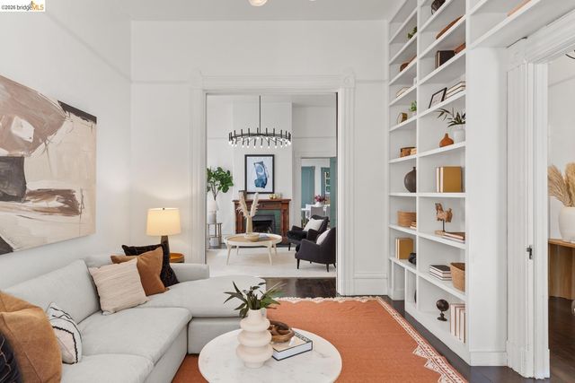 2811 Parker St, Berkeley, CA 94704
