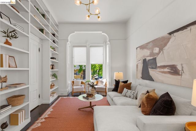 2811 Parker St, Berkeley, CA 94704