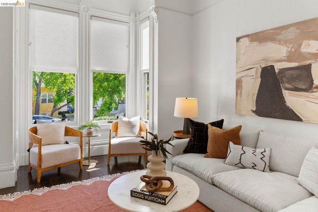 2811 Parker St, Berkeley, CA 94704
