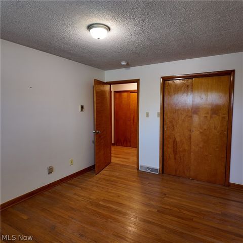 67156 Joella Drive, St Clairsville, OH 43950