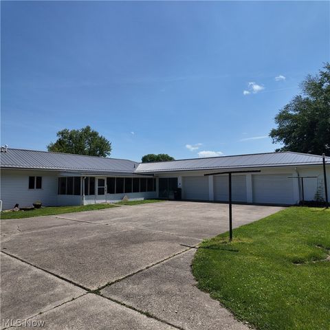 67156 Joella Drive, St Clairsville, OH 43950