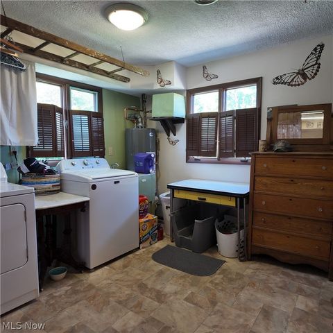 67156 Joella Drive, St Clairsville, OH 43950