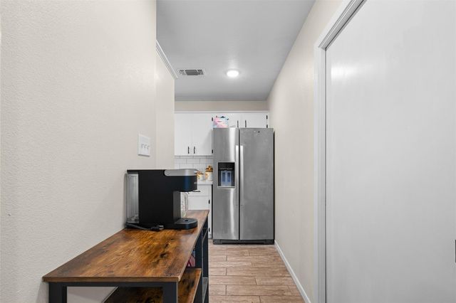 312 Holcombe DR, Lexington, TX 78947