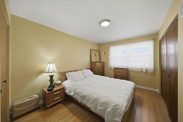 6135 W 94th Street C8, Oak Lawn, IL 60453