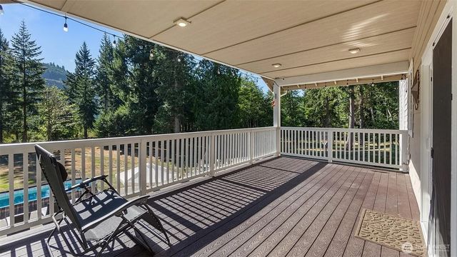 17718 Mulqueen Road SE, Rainier, WA 98576