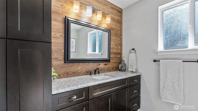 17718 Mulqueen Road SE, Rainier, WA 98576