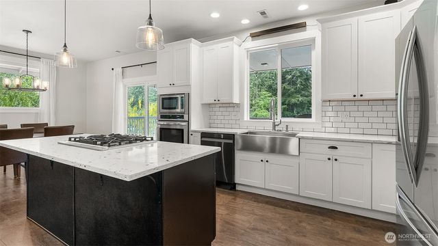 17718 Mulqueen Road SE, Rainier, WA 98576