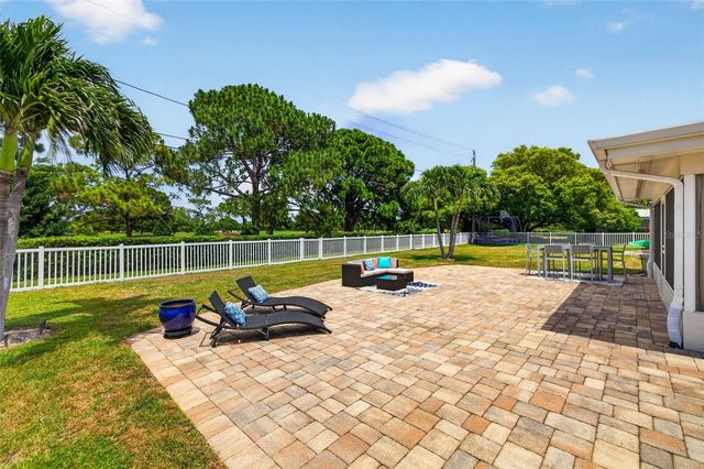 616 PINELAND AVENUE, Clearwater, FL 33756