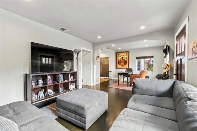 5139 Irvington Place, Los Angeles, CA 90042