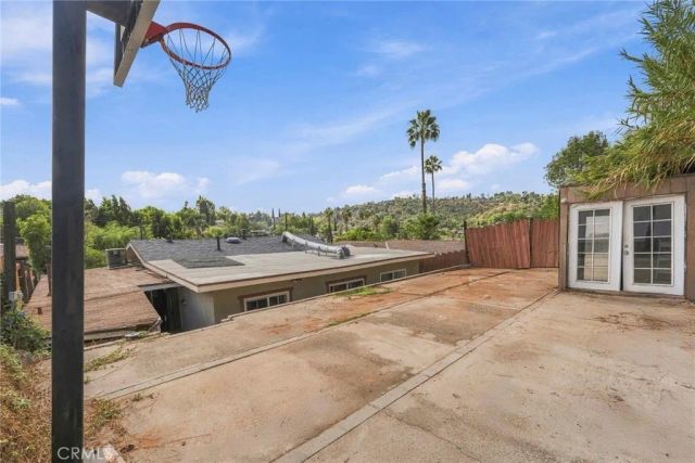 5139 Irvington Place, Los Angeles, CA 90042